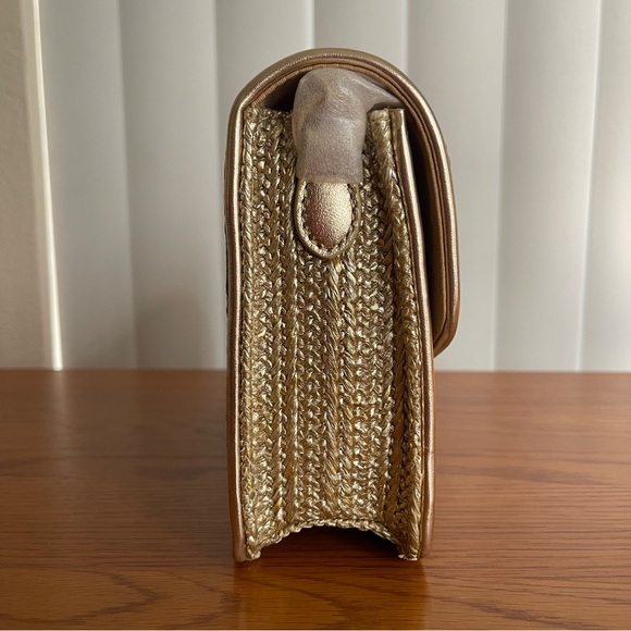 Lilly Pulitzer Dobson Crossbody - Picture 2 of 15